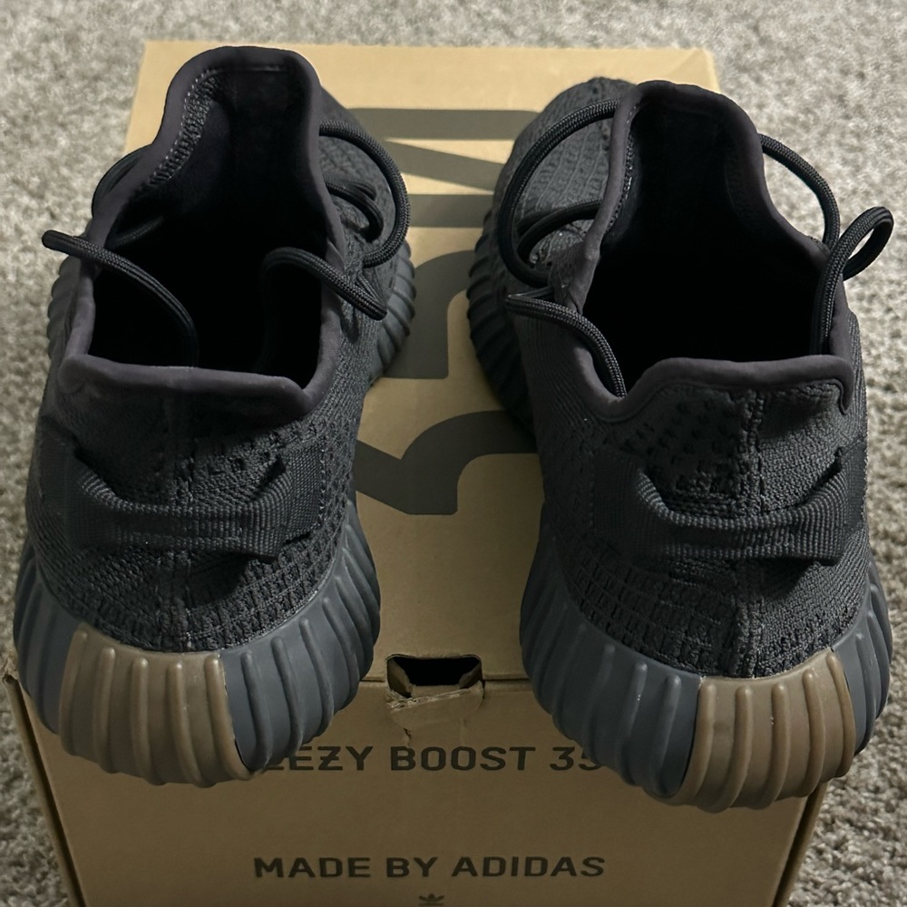 Adidas Yeezy Boost 350 V2 Black Sneakers